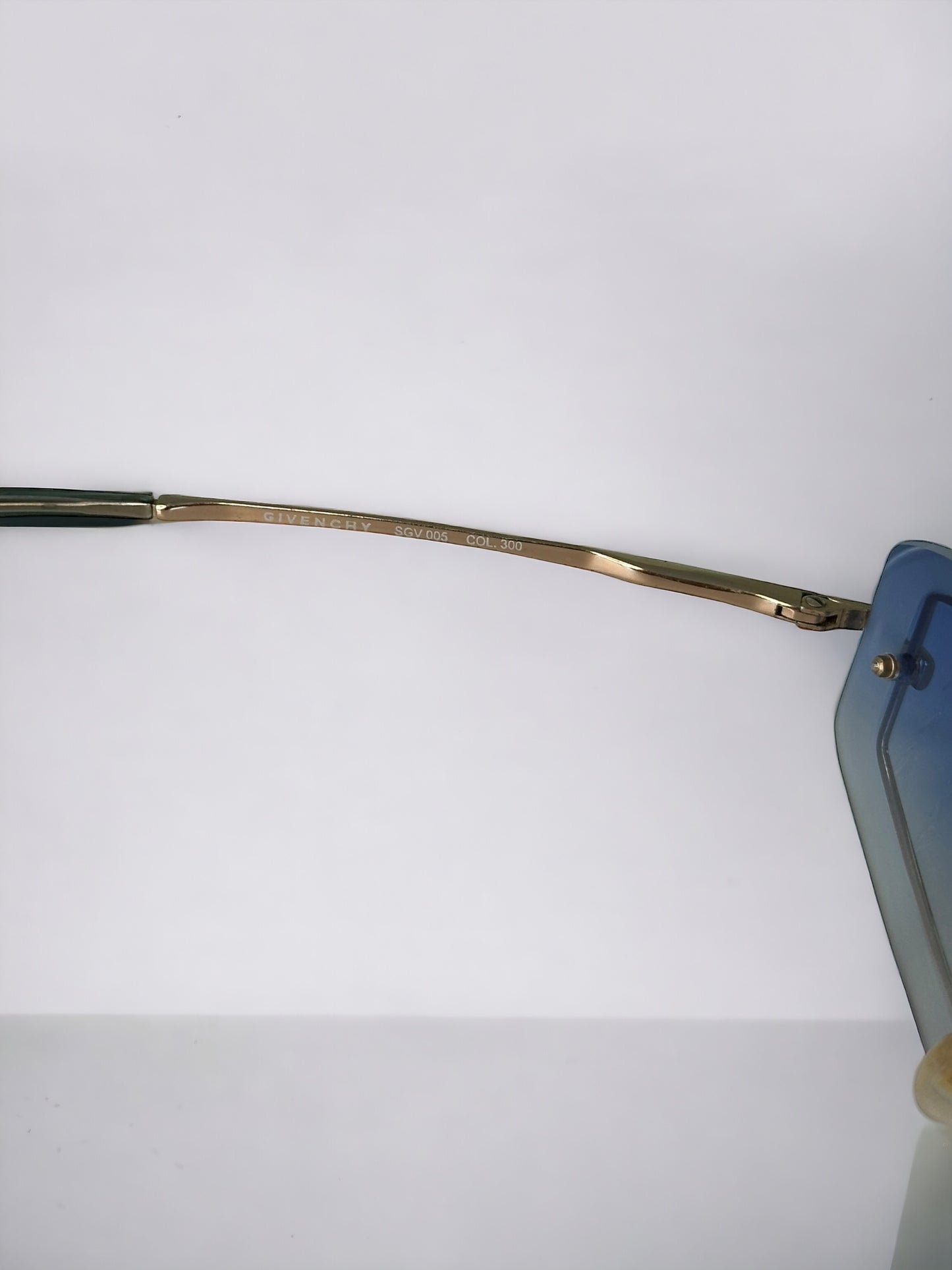 GIVENCHY SGV005